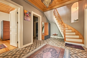 Interior - Nostalgic & Comfortable Historical Home! (Istanbul)