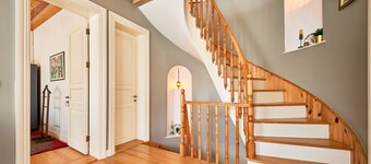 Nostalgic & Comfortable Historical Home!