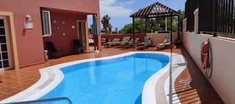 Lovely 5-bedroom villa in Adeje with WiFi, AC