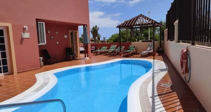 Lovely 5-bedroom villa in Adeje with WiFi, AC