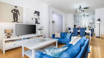 Smart TV, books