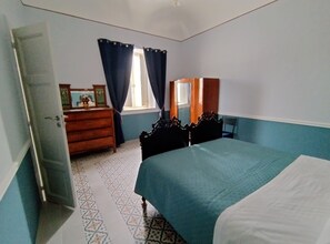 1 quarto, ferros/tábuas de passar roupa, Wi-Fi, roupa de cama