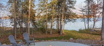 Boy Lake- Fishing, Firepit, Foosball
