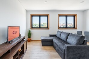 TV - GuestReady - Stunning Douro River Vista (Vila Nova de Gaia)