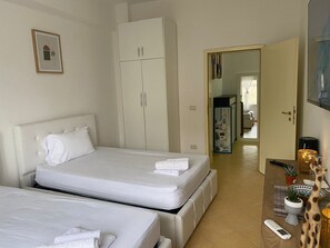 1 chambre, fer et planche à repasser, Wi-Fi, draps fournis