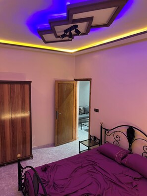 2 bedrooms, WiFi, bed sheets