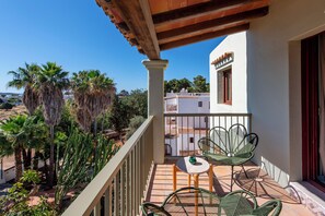 Deluxe-sviitti, parveke | Näkymä parvekkeelta