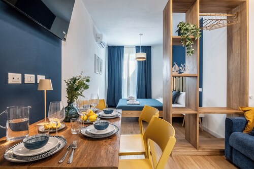 Taro's Blue Sea Apartment by Pleiades Home