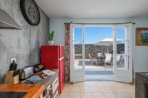 Stovetop, toaster, high chair, blender - Quinta Morazes - Casa de Campo (Ribeira Grande)