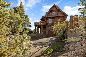 Exterior - Big Bear Custom log home | Stunning Mountain Views (Big Bear Lake)