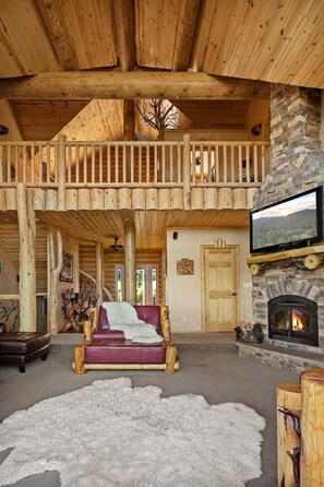 Interior - Big Bear Custom log home | Stunning Mountain Views (Big Bear Lake)