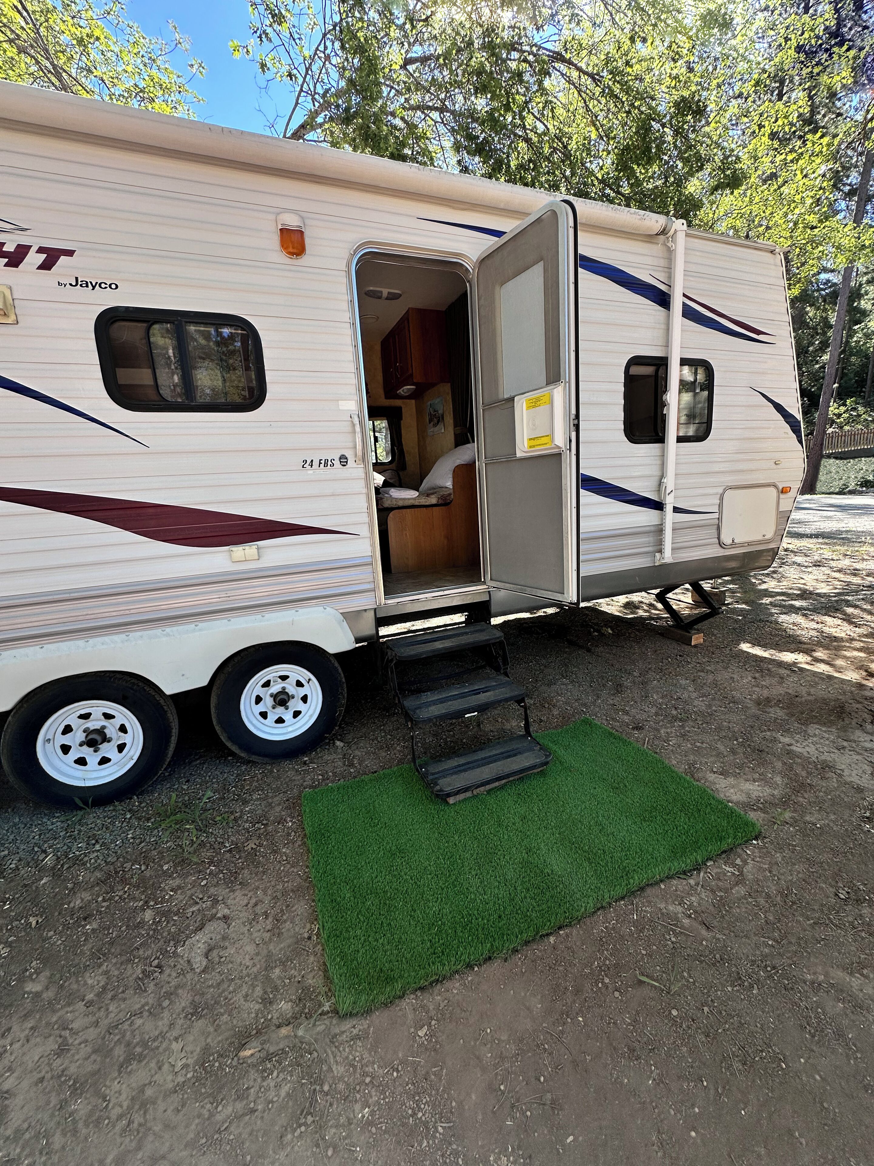Escape to Nature: RV Stay in Loch Lomond