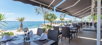 Luxury Villa David's two heated pools 38m2 bbq Seaview