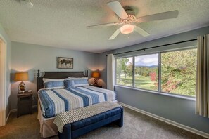 4 soverom, skrivebord, strykejern/-brett og wi-fi (inkludert)