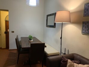House - Sdrucciolo dei Pitti First Floor (Florence)