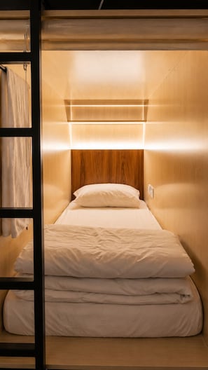 Shared Dormitory, Mixed Dorm | Capsule - WeStay Capsule Hostel (Bur Dubai)