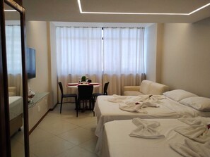 Dining - Flat Encanto Baiano, Para uma Estadia Confortável no Coração de Salvador! (Vitória Salvador)