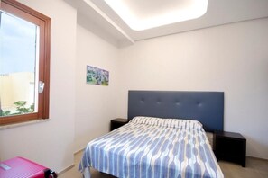 1 bedroom, WiFi, bed sheets - Sea Out Suite - room (San Vito Lo Capo)