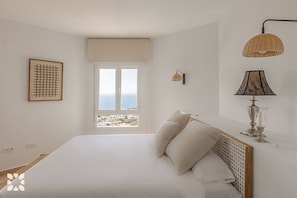 4 chambres, fer et planche à repasser, accès au Wi-Fi (inclus)