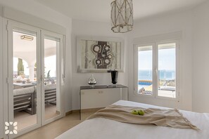4 bedrooms, iron/ironing board, free WiFi