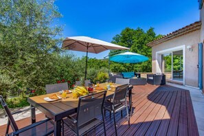 Outdoor dining - Villa Elegance by Villa Plus (Cabris)
