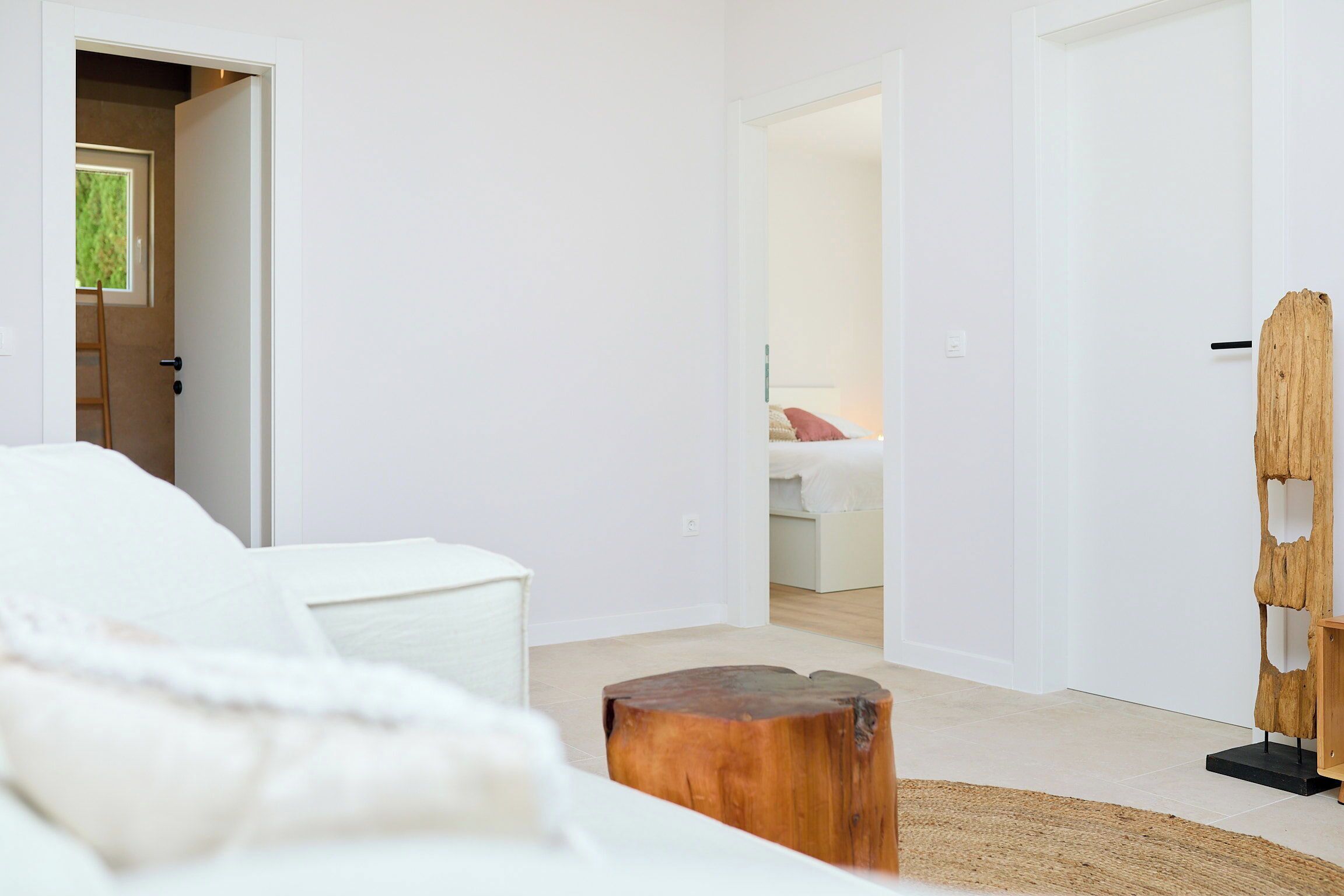 5 chambres, fer et planche à repasser, draps fournis