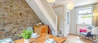 Alojamiento de 3 habitaciones en Maudlam Bridgend