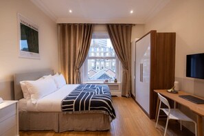 1 soverom, strykejern/-brett, wi-fi og sengetøy