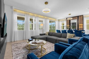 Smart TV - Last Minute Disney! Private Pool, Hot Tub, Game Room & Themed Bedrooms. Book Now! #87613 (Orlando)