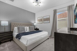 12 bedrooms, iron/ironing board, WiFi, bed sheets - Last Minute Disney! Private Pool, Hot Tub, Game Room & Themed Bedrooms. Book Now! #66117 (Orlando)