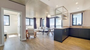 Living area - Repton Gardens (Wembley)