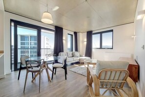Apartment, 4 Bedrooms | Living area - Repton Gardens (Wembley)