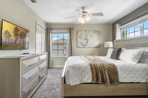 5 bedrooms, iron/ironing board, WiFi, bed sheets
