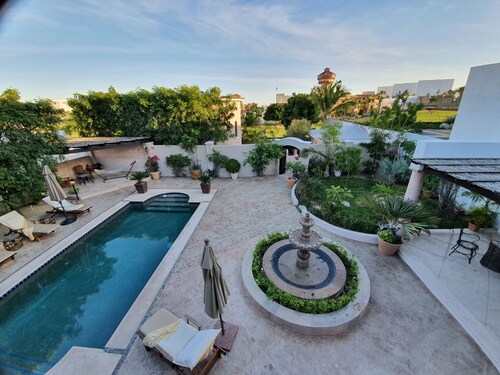 ##Spacious, Private Casa Shona, pool. Beach 5min walk.  San José Cabo