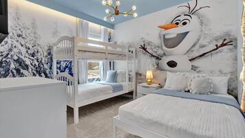 5 habitaciones, tabla de planchar con plancha, wifi y ropa de cama