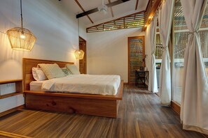 4 bedrooms, iron/ironing board, WiFi, bed sheets - Villa Casitas Batsú. Wifi Fiber, 5min Beach! Ideal for Families & Groups Friends (Playa Chiquita)