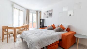 1 bedroom, iron/ironing board, free WiFi, bed sheets