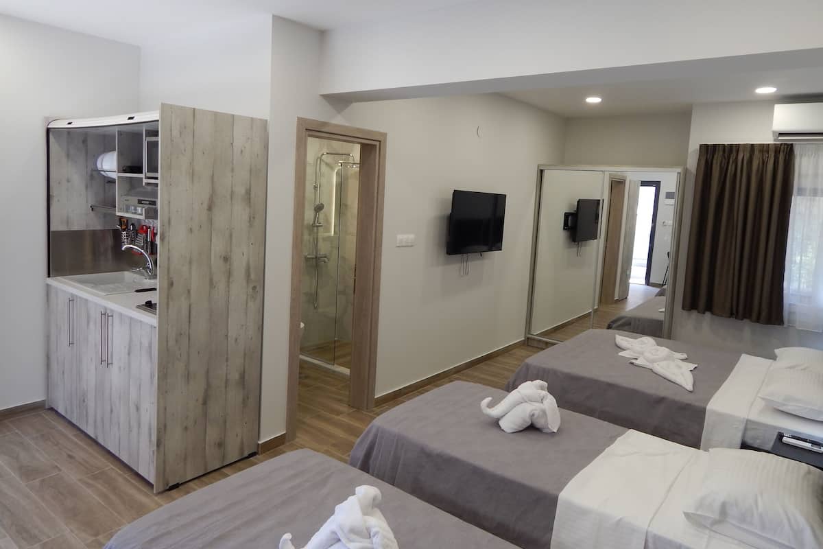 ห้องแฟมิลี่สำหรับสี่ท่าน, 1 ห้องนอน | Wi-Fi ฟรี, ผ้าปูที่นอน