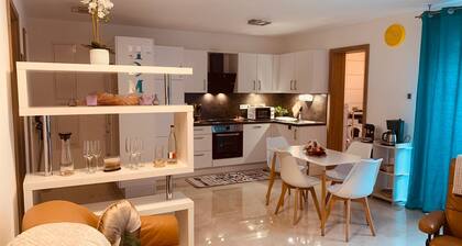 Ferienwohnung- Weinstadt UG