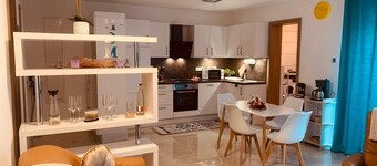 Ferienwohnung- Weinstadt UG