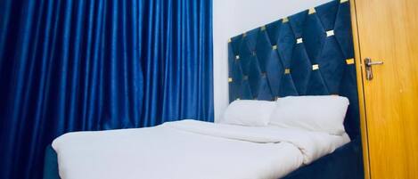 Room, Balcony, City View | In-room safe, desk, laptop workspace, iron/ironing board