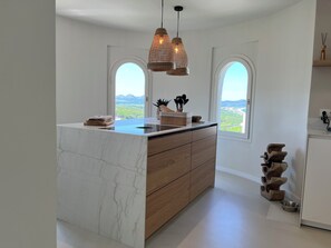 Interior - Discover this spectacular newly built house with a sea view and a pool. (Begur)