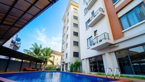 Outdoor pool - Premium Luxury Apartment by Smart Home  (Lekki)