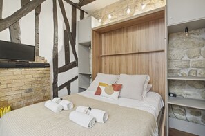 1 bedroom, iron/ironing board, WiFi, bed sheets