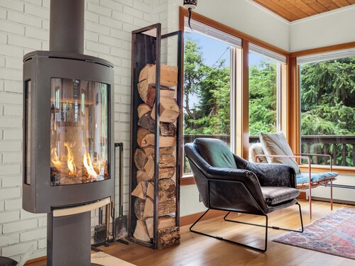 Neahkahnie Oregon, Oceanview, Pet Friendly Escape!