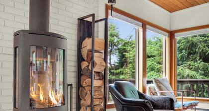 Neahkahnie Oregon, Oceanview, Pet Friendly Escape!