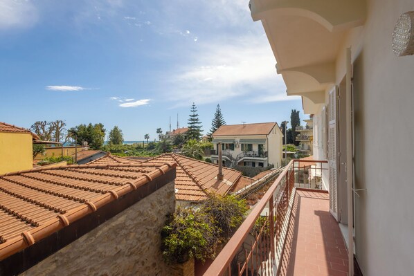 Apartment, Balcony, Sea View | Balcony