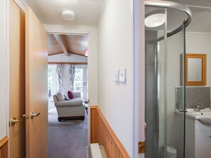 Interior - The Squirrels Drey C32 - UK45927 (Machynlleth)