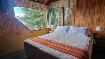Cabin Tiêu chuẩn, 1 phòng ngủ, ban công, quang cảnh hồ | 1 phòng ngủ, két bảo mật tại phòng, màn/rèm cản sáng, phòng cách âm