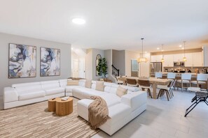 TV - Cozy House w/ Game Room, Theater, Pool & More! (Davenport)
